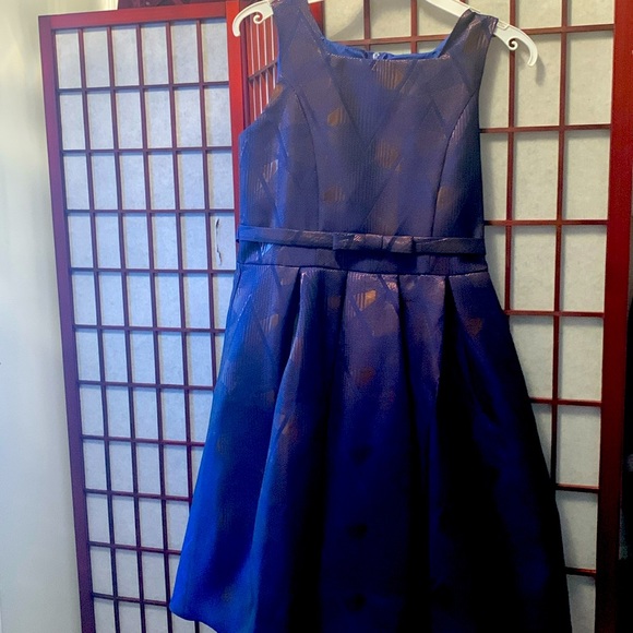 DRESS GIRLS’ 14 BLUE AND GOLD SLEEVELESS SPECIAL OCCASION POUFFY SWEET KIDS INC.